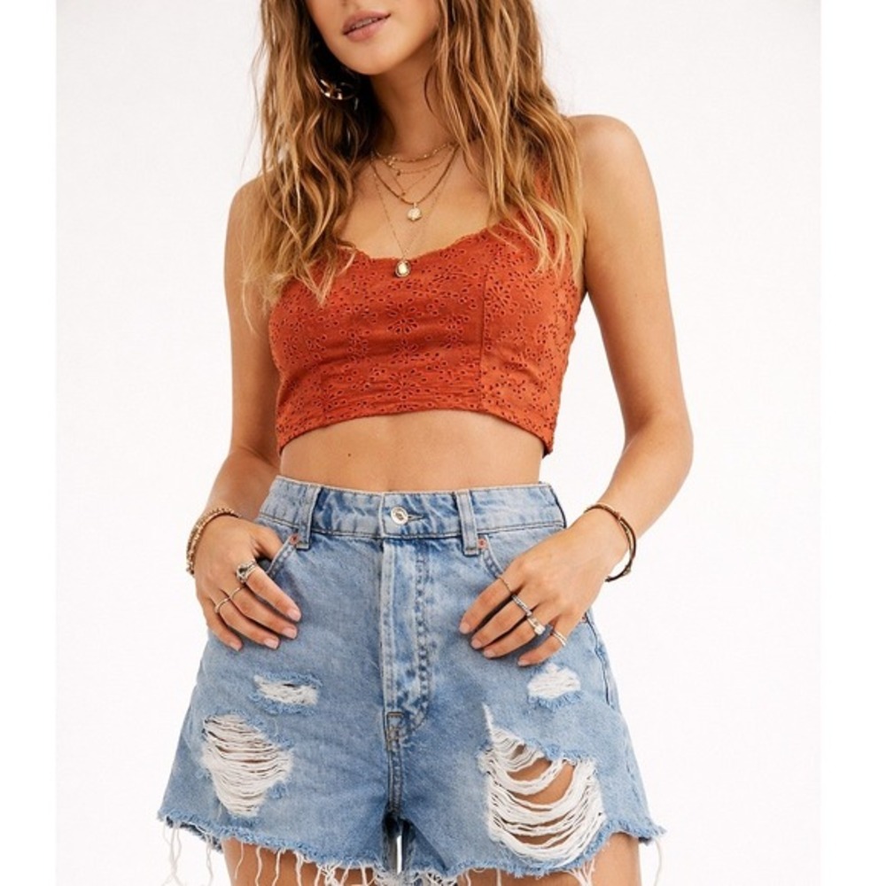 H&M &Denim Boyfriend Button Fly Shorts Women Size‎ 4 Light Wash Blue Distressed